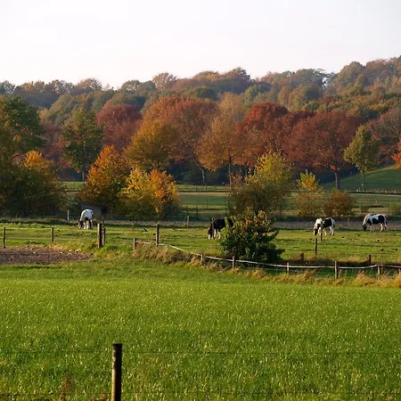 Landgoed, Jachtslot De Mookerheide